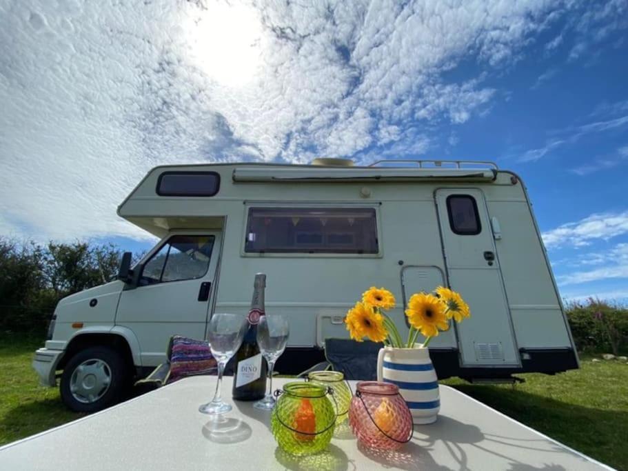 Lily Cosy Campervan With Sea Views & Amazing Sunrises St Ives 外观 照片